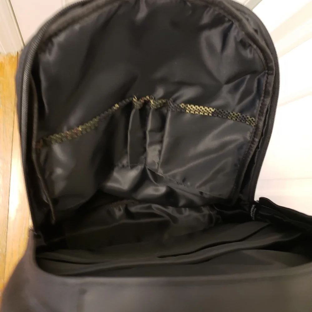 NWT Himz Warrior Camoprint Unisex Backpack/Laptop Bag, School, Work, Gym